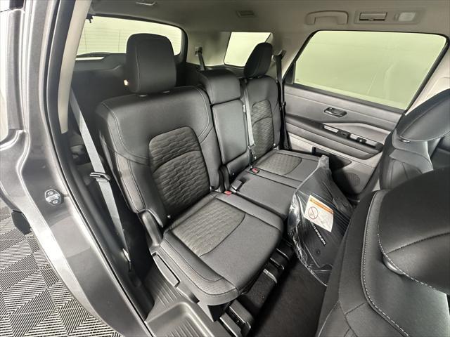 new 2025 Nissan Pathfinder car, priced at $41,350