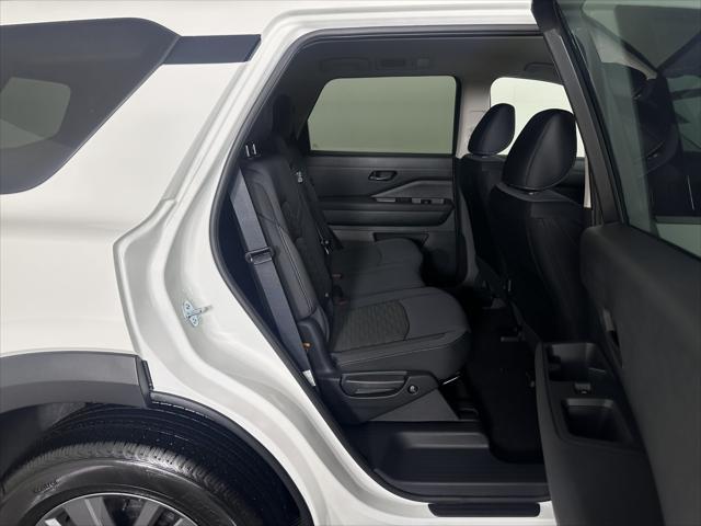 new 2025 Nissan Pathfinder car, priced at $38,950