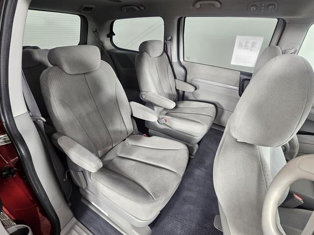 used 2008 Hyundai Entourage car, priced at $8,899