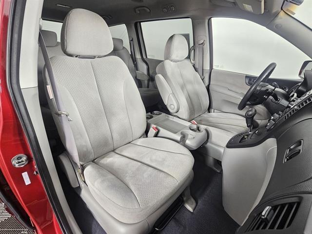 used 2008 Hyundai Entourage car, priced at $8,899