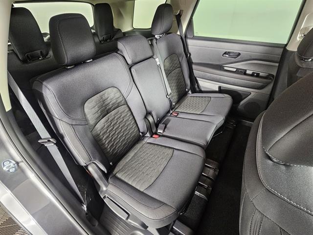 new 2025 Nissan Pathfinder car, priced at $33,975