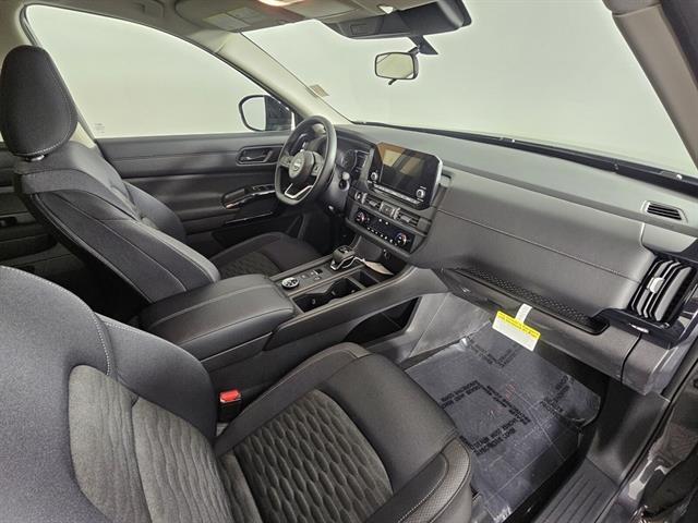 new 2025 Nissan Pathfinder car, priced at $33,975