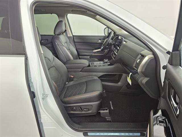 new 2025 Nissan Pathfinder car, priced at $46,845