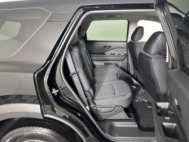 new 2025 Nissan Pathfinder car, priced at $38,360