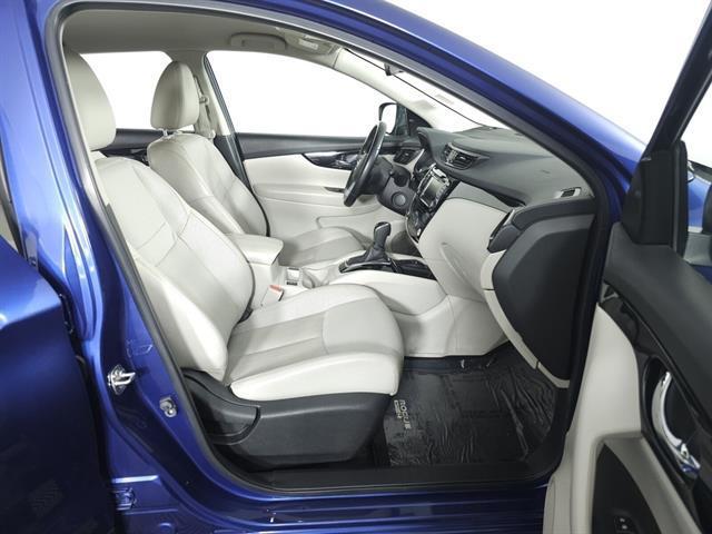 used 2022 Nissan Rogue Sport car, priced at $19,999