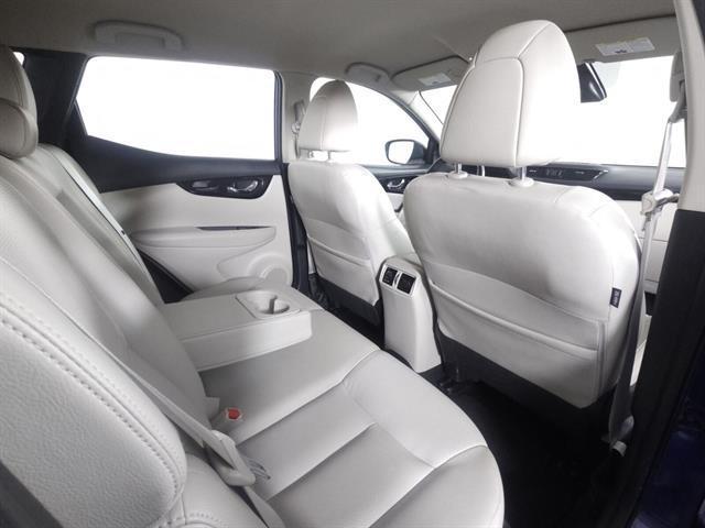 used 2022 Nissan Rogue Sport car, priced at $19,999