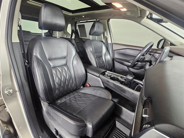 used 2021 Nissan Rogue car, priced at $25,999