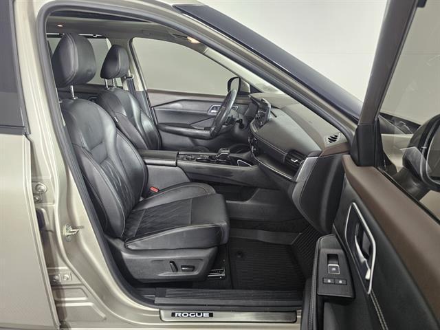 used 2021 Nissan Rogue car, priced at $25,999