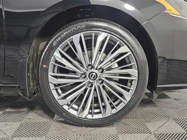 new 2025 Nissan Altima car, priced at $36,335