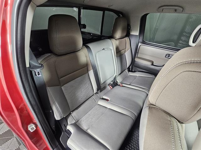 used 2022 Nissan Frontier car, priced at $25,999