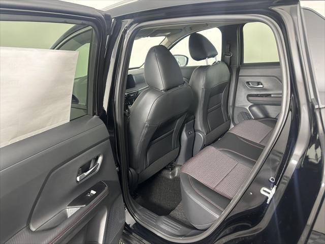 new 2025 Nissan Kicks car, priced at $29,889