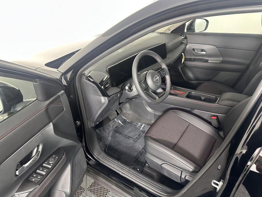 new 2025 Nissan Kicks car, priced at $29,470