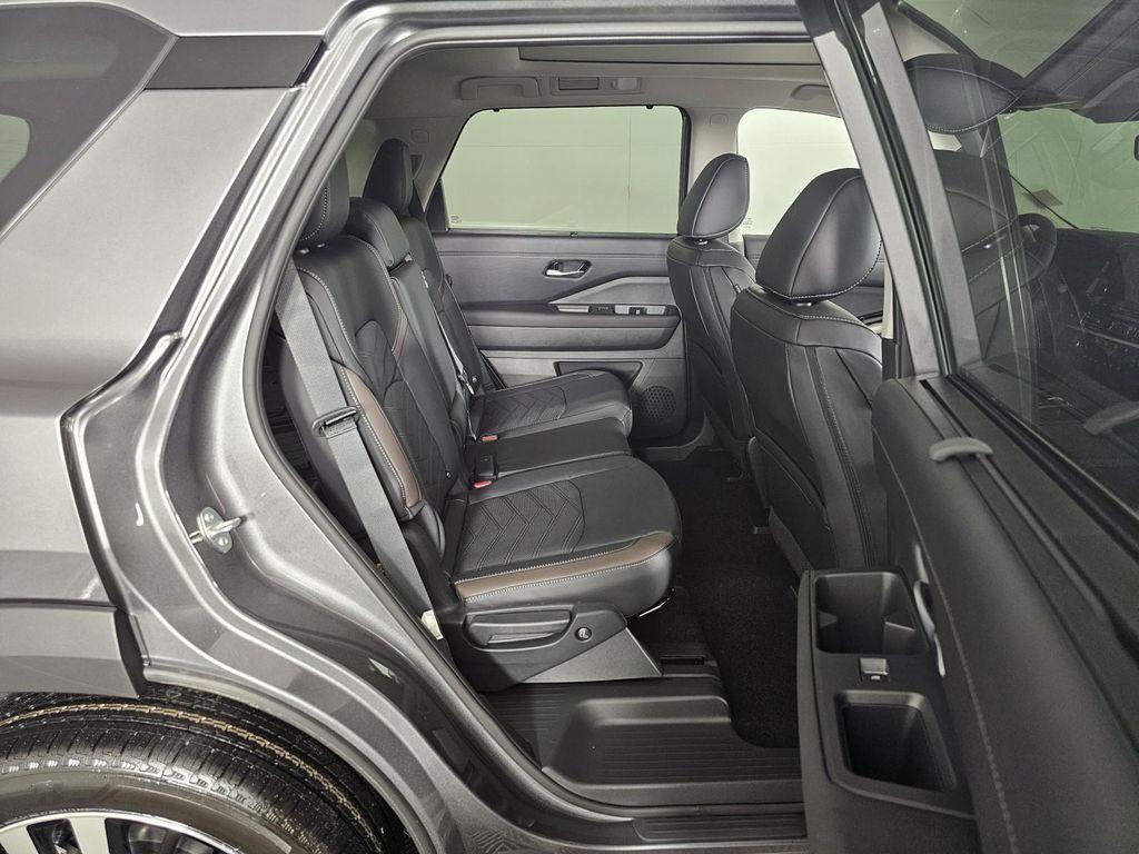 new 2025 Nissan Pathfinder car, priced at $49,999