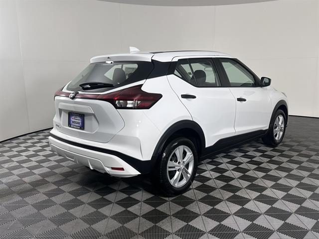 new 2025 Nissan Kicks car, priced at $21,320