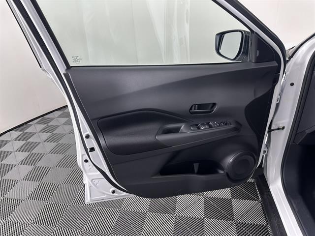 new 2025 Nissan Kicks car, priced at $21,320