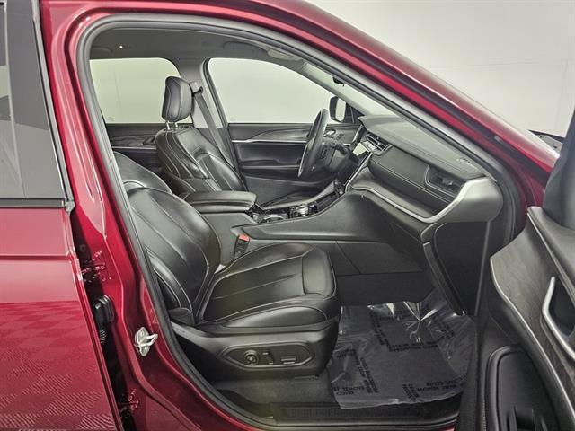 used 2023 Jeep Grand Cherokee car, priced at $30,999