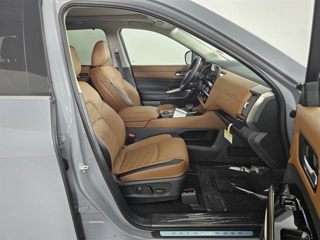 new 2025 Nissan Pathfinder car, priced at $46,845
