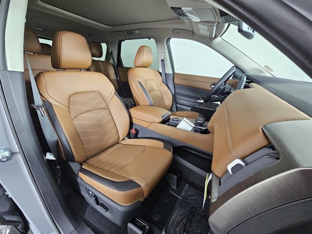 new 2025 Nissan Pathfinder car, priced at $46,845