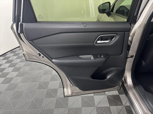 new 2025 Nissan Rogue car, priced at $45,625