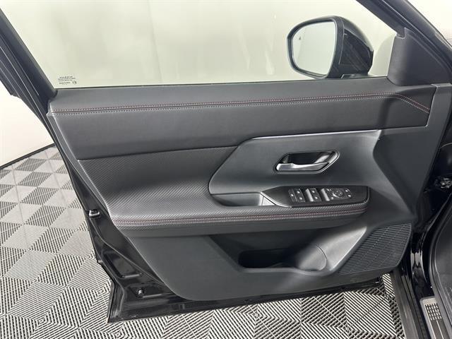 new 2025 Nissan Kicks car, priced at $30,495