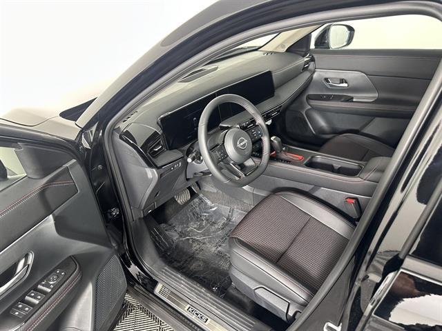 new 2025 Nissan Kicks car, priced at $30,495