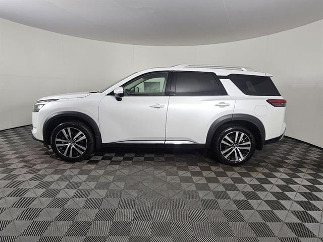 new 2025 Nissan Pathfinder car, priced at $47,020
