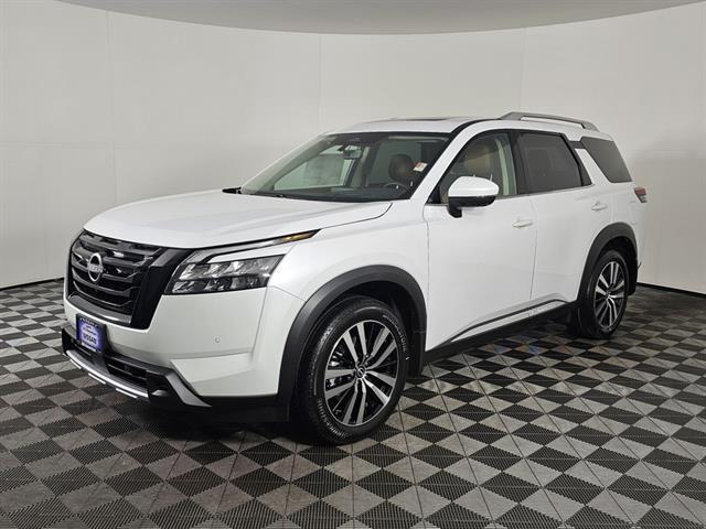 new 2025 Nissan Pathfinder car, priced at $47,020