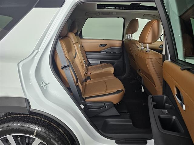 new 2025 Nissan Pathfinder car, priced at $47,020