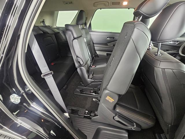 new 2025 Nissan Pathfinder car, priced at $41,590