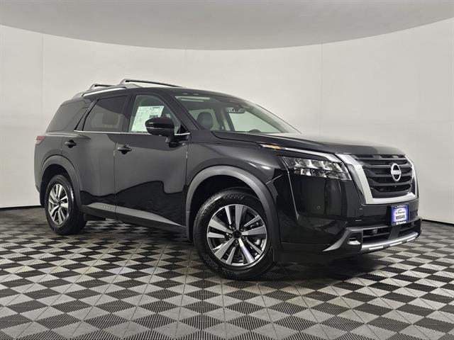 new 2025 Nissan Pathfinder car, priced at $41,590