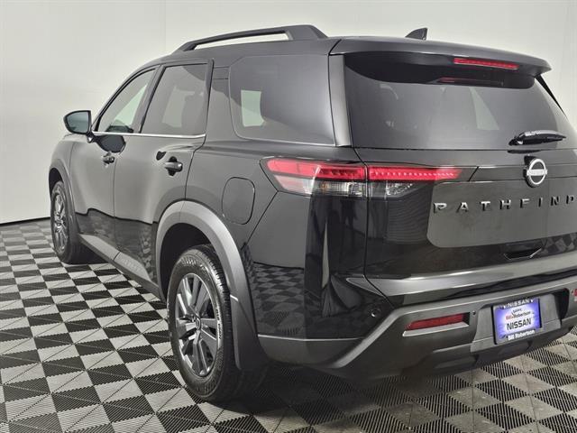 new 2025 Nissan Pathfinder car, priced at $37,410
