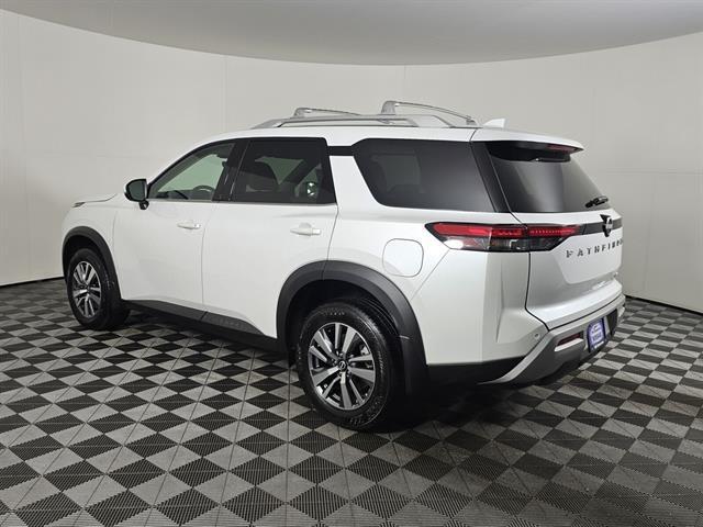 new 2025 Nissan Pathfinder car, priced at $39,925