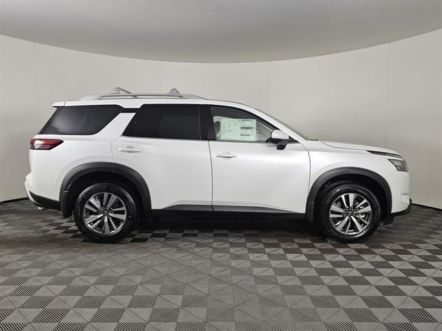 new 2025 Nissan Pathfinder car, priced at $39,925