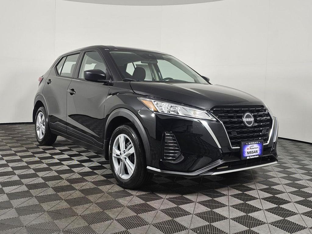 new 2025 Nissan Kicks car, priced at $23,865