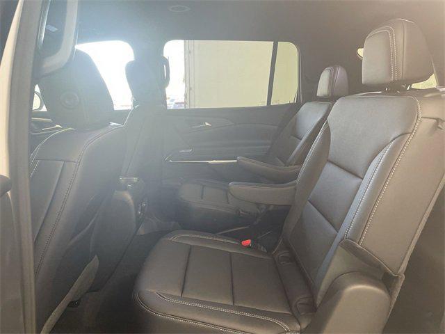 new 2026 Chevrolet Traverse car, priced at $45,922