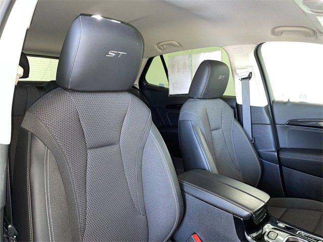 used 2023 Buick Envision car, priced at $25,000