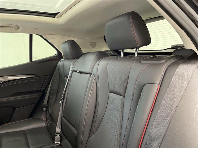 used 2022 Buick Envision car, priced at $25,000