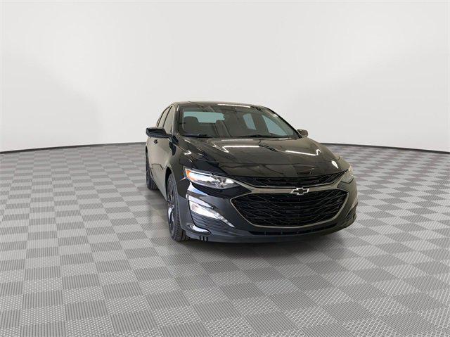 new 2025 Chevrolet Malibu car, priced at $30,581