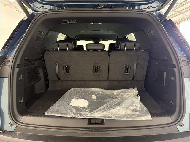 new 2026 Chevrolet Traverse car, priced at $45,151