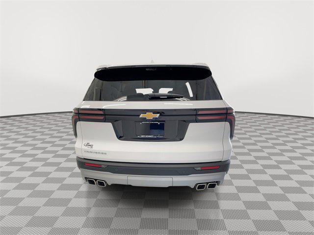 new 2026 Chevrolet Traverse car, priced at $43,143