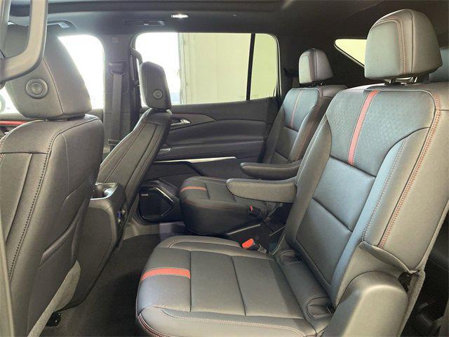 new 2025 Chevrolet Traverse car, priced at $54,971