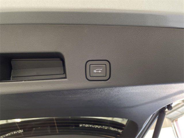 new 2025 Chevrolet Traverse car, priced at $54,971
