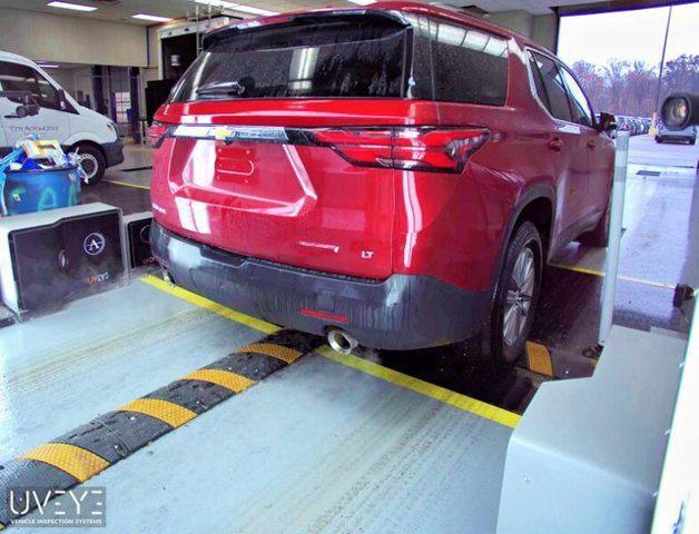 used 2023 Chevrolet Traverse car, priced at $30,001