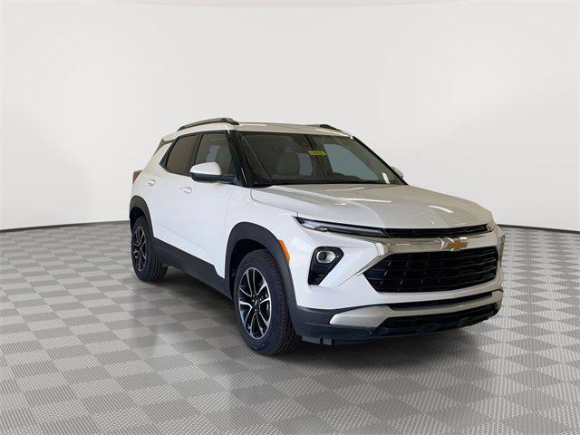 used 2024 Chevrolet TrailBlazer car, priced at $28,002