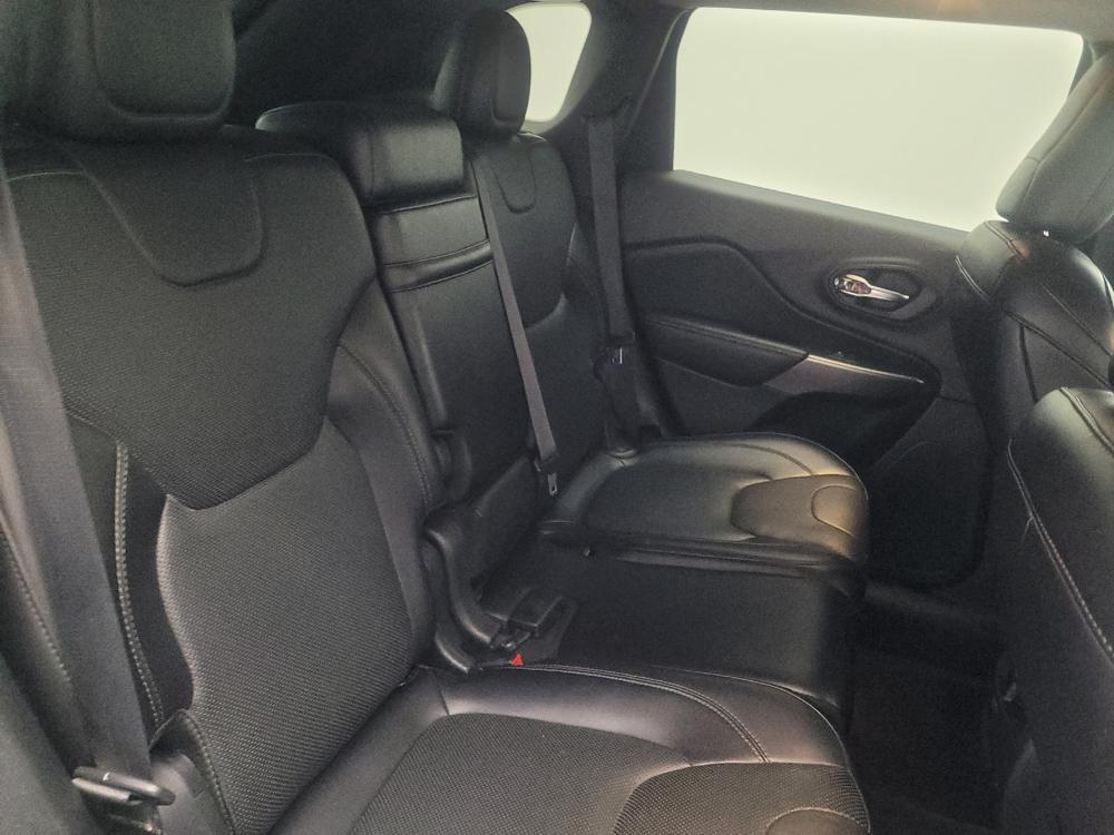 used 2019 Jeep Cherokee car, priced at $18,495