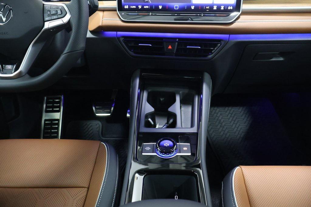 new 2025 Volkswagen Tiguan car, priced at $42,926