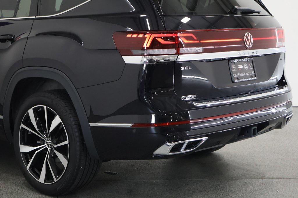 used 2024 Volkswagen Atlas car, priced at $42,910