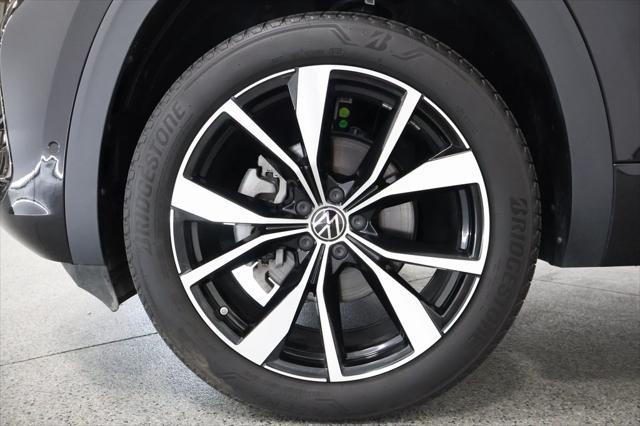 used 2024 Volkswagen Atlas car, priced at $44,920