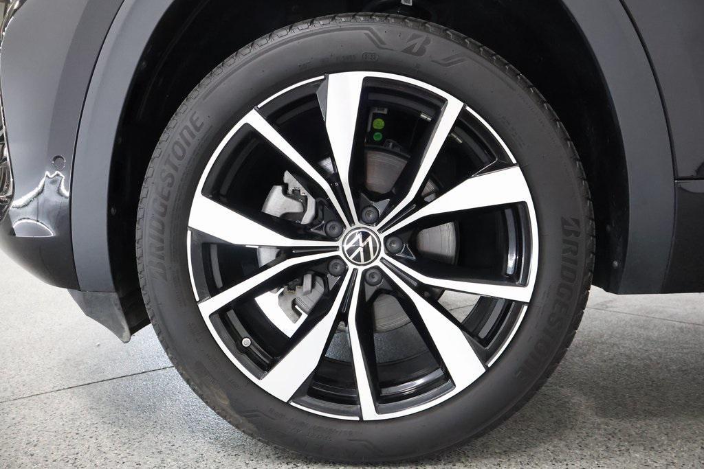 used 2024 Volkswagen Atlas car, priced at $42,910
