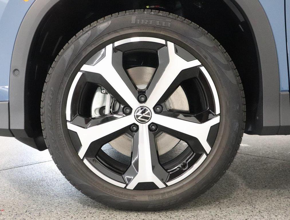 new 2025 Volkswagen Tiguan car, priced at $37,871